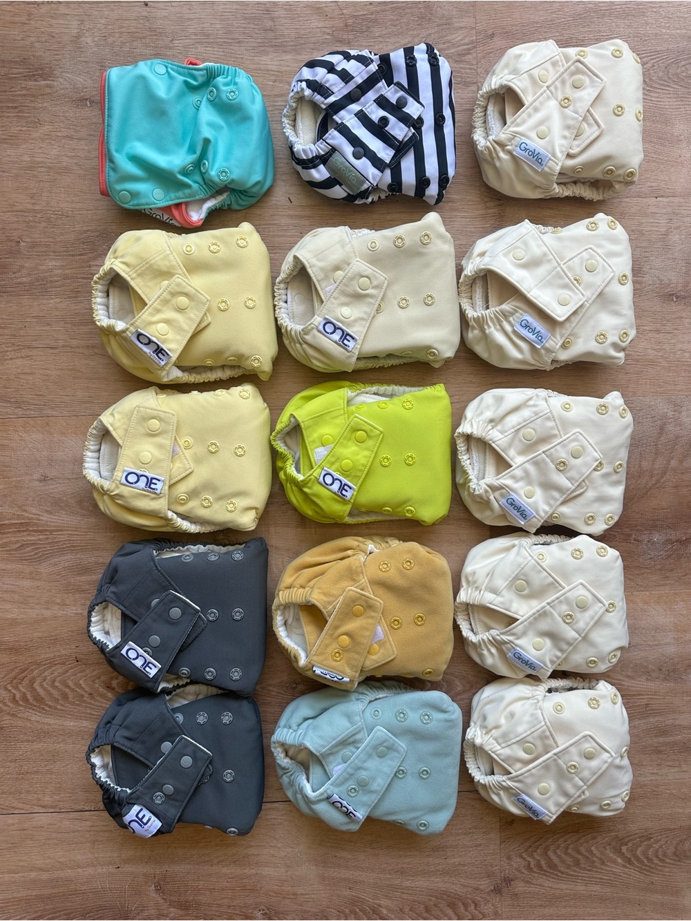 Assorted Grovia cloth diapers
